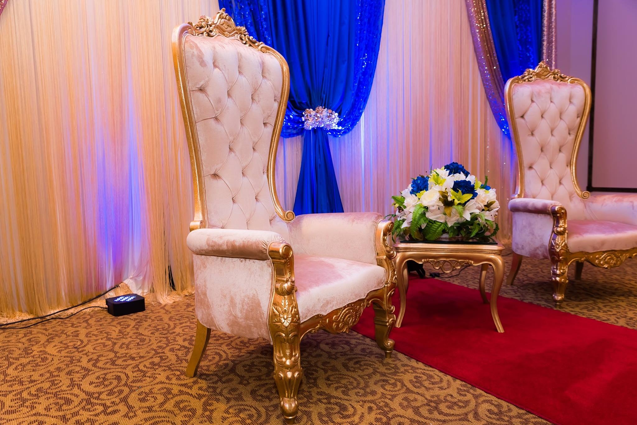 ZS Banquet Supply throne chairs blue backdrop USA